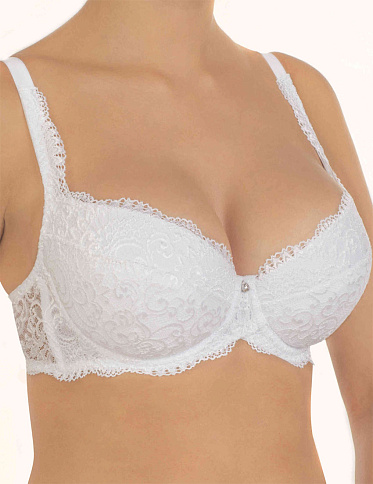 Бюст Nikol Djumon